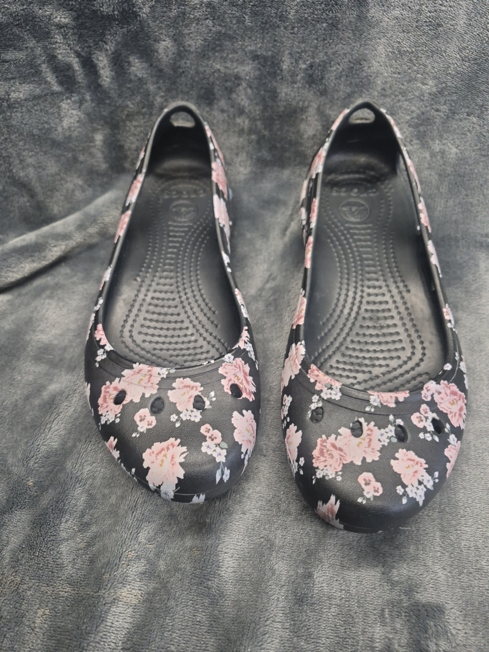 Crocs Kadee Shoes Womens Size 10 Black Floral Print Slip On Laura Ballerina Flat - Picture 2 of 11